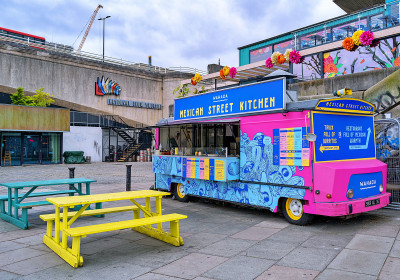Bunter mexikanischer Food Truck in London