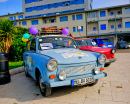 Zwei Vintage Blue Trabant 601 Universal