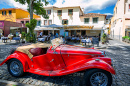 Oldtimer-MG-Auto in der Altstadt von Funchal, Madeira