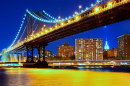 Manhattan Bridge in New York bei Nacht