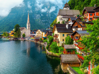 Das malerische Dorf Hallstatt in Österreich