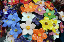 Strauß keramischer Blumen