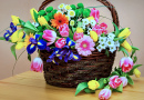 Wunderschöne Blumen im Korb