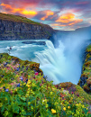 Atemberaubender Blick auf den Gullfoss-Wasserfall in Island