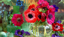 Vase mit Anemone Coronarias-Blumen