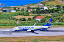 Ryanair Boeing 737-800 am Flughafen Skiathos, Griechenland