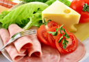 Schinken, Tomate, Käse und Salat