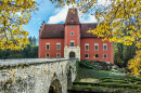 Burg Červená Lhota im warmen Herbst