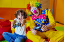 Es macht Spaß, zusammen Videospiele zu spielen