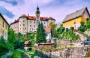 Blick auf die Burg Gewerkenegg, Idrija, Slowenien
