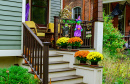 Dekorierte Veranda zu Halloween in Lambertville, NJ